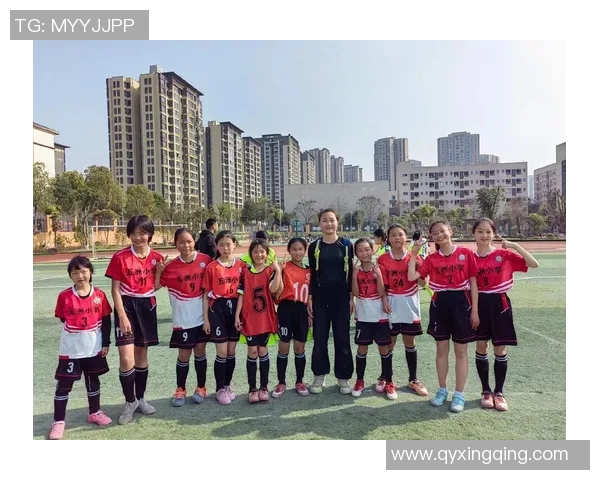 中国足球球星女儿抖音账号曝光引热议网友纷纷猜测其未来发展方向