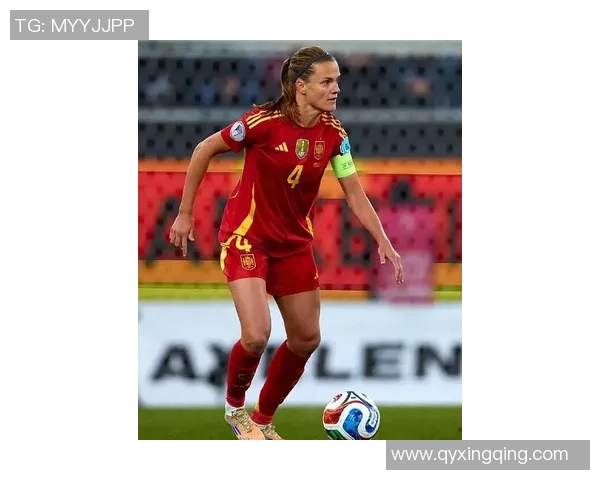 全球足球女星风采：从梅根·拉皮诺到阿尔维斯的传奇故事