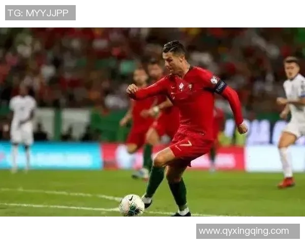 揭秘足球球星赛前热身全过程展现顶级运动员如何激活身体与调整状态