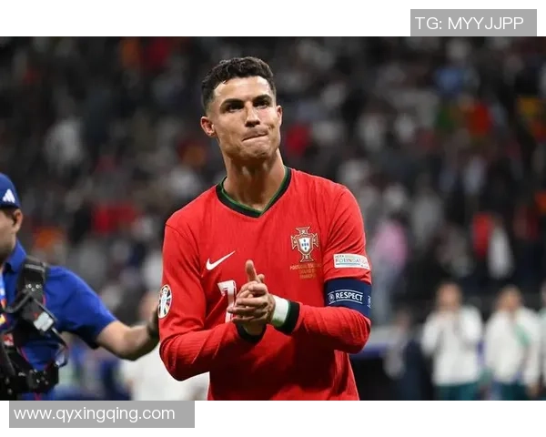 足球历史上最具传球技巧的球星分析与精彩瞬间回顾